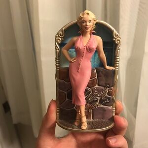 2005 Marilyn Monroe Christmas ornament